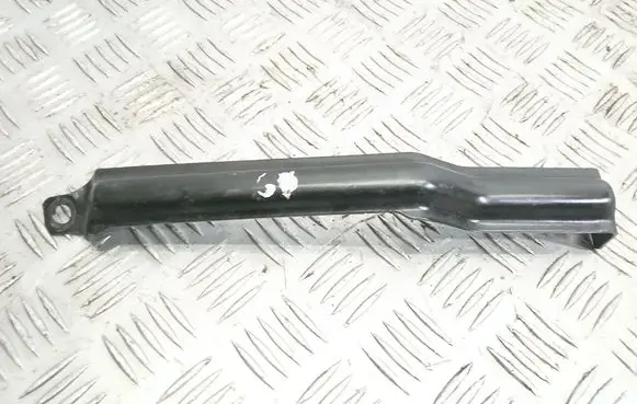 Fender mounting bracket
