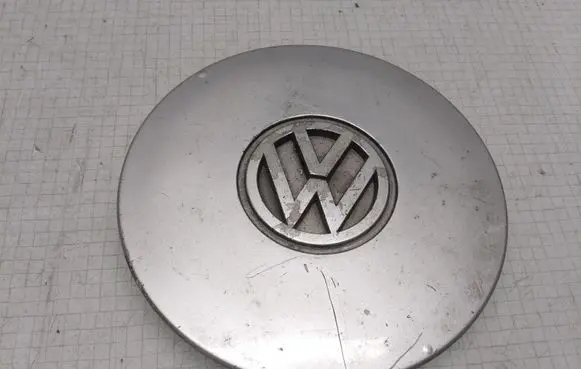 Volkswagen Golf III Original wheel cap 1H0601149H
