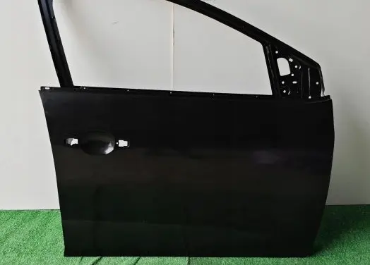 Dacia Sandero III Front door 802009138r