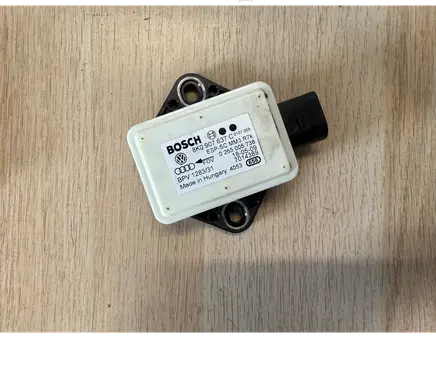 Audi A5 8T 8F ESP acceleration yaw rate sensor 8K0907637C
