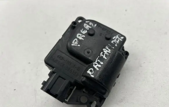 Nissan Pathfinder R51 Air flap motor/actuator 4ASH19E616GB