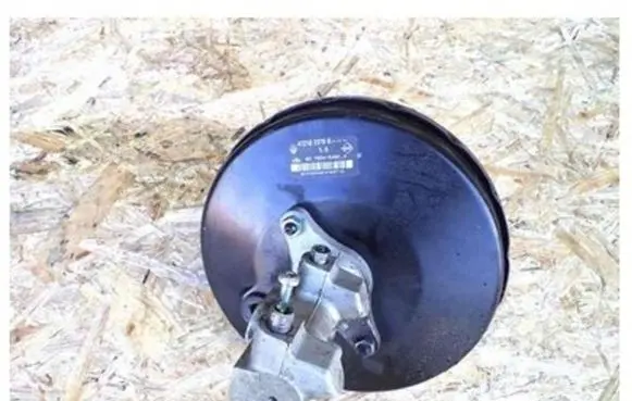 Dacia Logan I Brake booster 472107379R