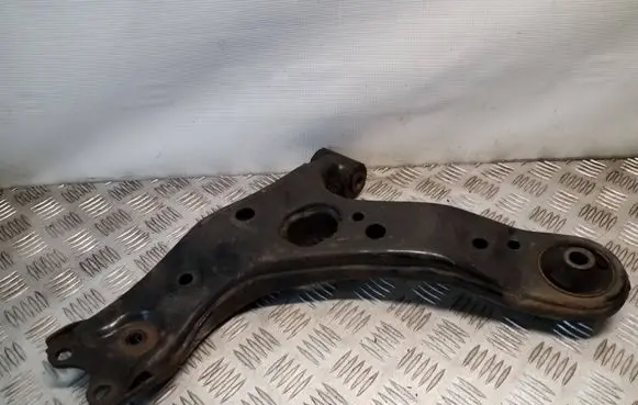Toyota Auris E180 Front lower control arm/wishbone