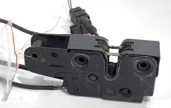 Audi A4 S4 B8 8K Engine bonnet/hood lock/catch 8K1823746