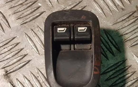 Peugeot 206 Electric window control switch