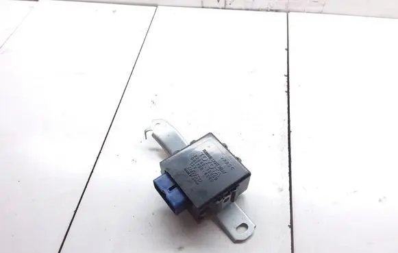 Toyota Hilux (AN10, AN20, AN30) Light module LCM 8264212050