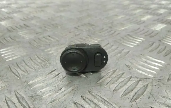 Opel Zafira A Wing mirror switch 09226861