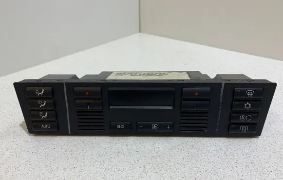 BMW 5 E39 Climate control unit 83775469 90025050