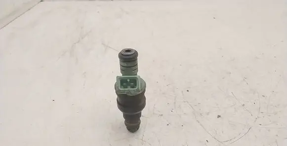 BMW 5 E39 Fuel injector 0280150415