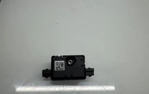 BMW X7 G07 Aerial antenna amplifier 6832256