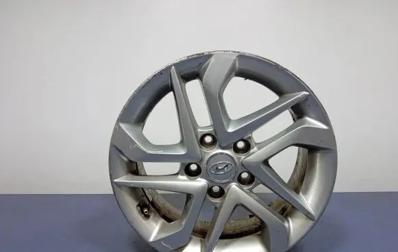 R18 alloy rim