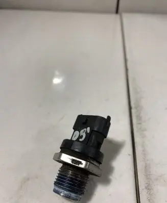 Fuel pressure sensor