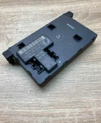 Mercedes-Benz C W203 Door control unit/module 2038201285 351320USED