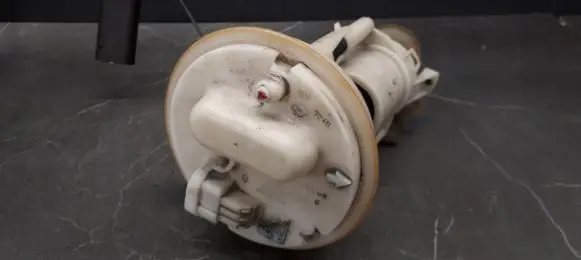 Renault Twingo I In-tank fuel pump 7700849037