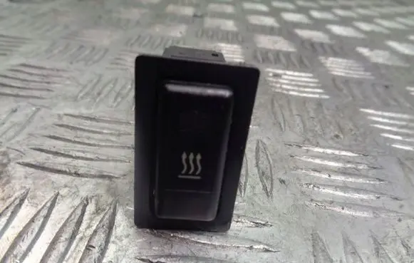 Toyota Avensis T250 Windscreen/window heater switch 153337