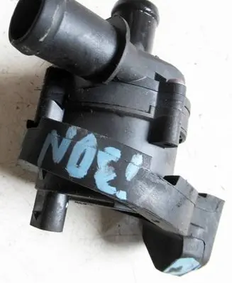 Hyundai i30 fastback Water pump MT100-K3001