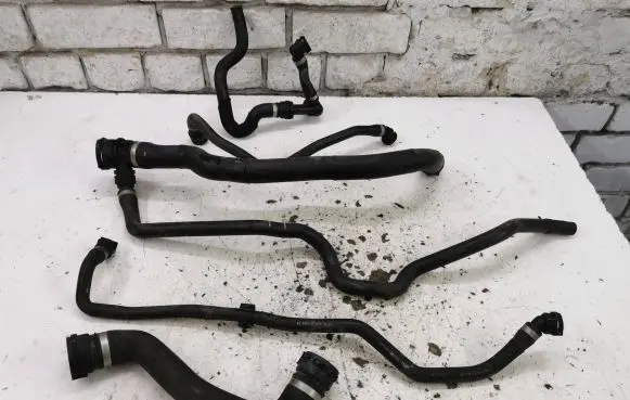 BMW 4 F36 Gran coupe Engine coolant pipe/hose 8514051 8514050 7635607