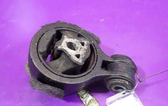Fiat Freemont Engine mount vacuum valve p68139779ac
