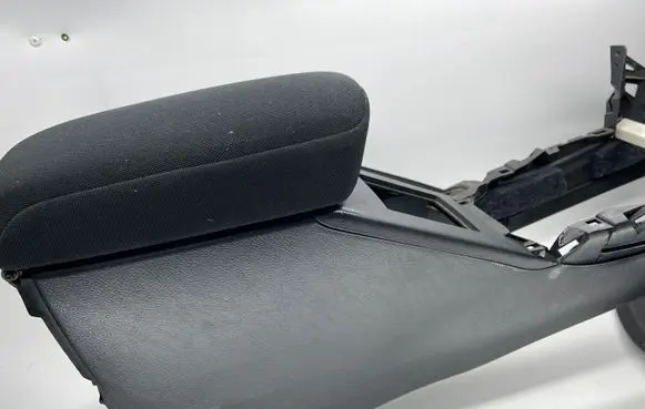 Toyota RAV 4 (XA30) Armrest 5881142030