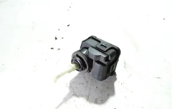 Headlight level adjustment motor