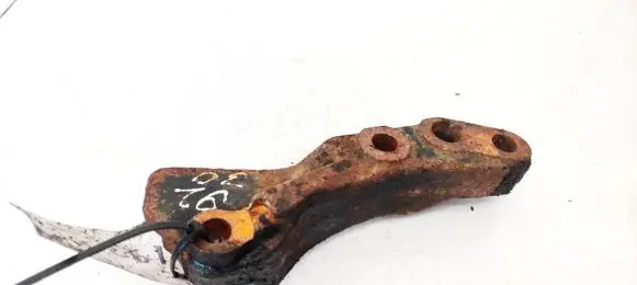 Honda Accord Engine mounting bracket