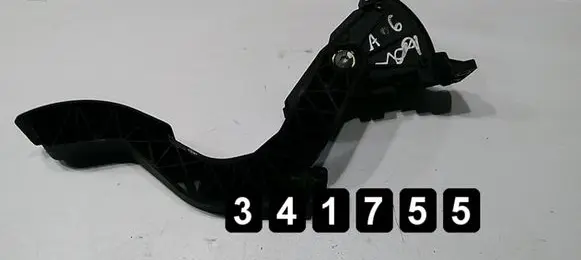 Audi A6 S6 C5 4B Accelerator throttle pedal 8D1723523G