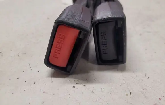 KIA Sorento Rear seatbelt buckle