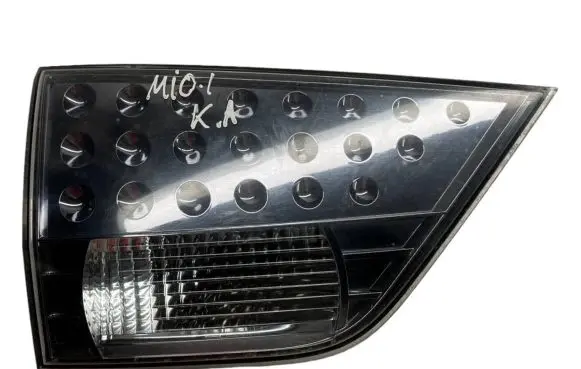 Mitsubishi Outlander Rear/tail lights E131784
