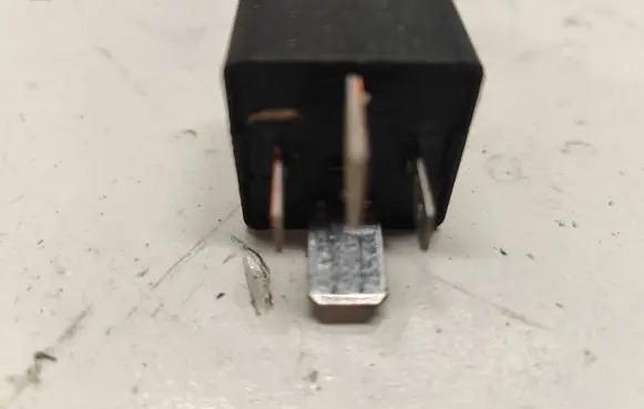 Audi A4 S4 B5 8D Other relay 95VW10K705CA V23136J6X45 7M0951253A
