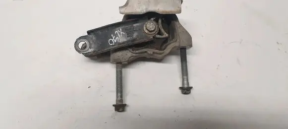 Volvo V70 Engine mount bracket 30748173 6G926H051AB