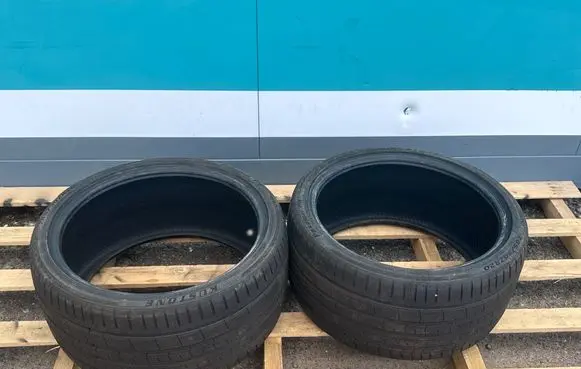 Chevrolet Corvette C7 R20 summer tire