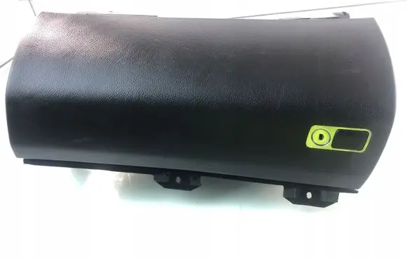 Mercedes-Benz S W221 Glove box