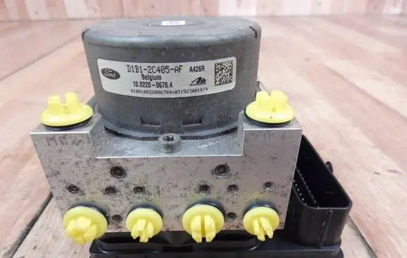 Ford Fiesta ABS Pump D1B12C405AF D1B12C013BD