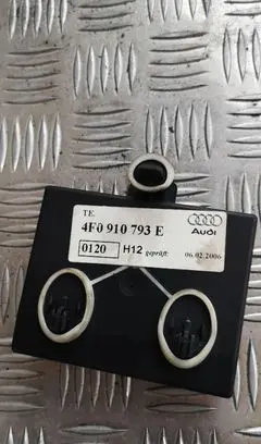 Audi A6 S6 C6 4F Door central lock control unit/module 4f0910793e