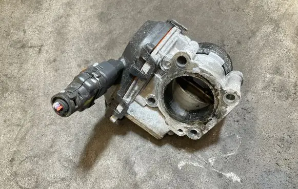 Peugeot Partner III Electric throttle body valve 9830301180 98359L01 V29121428