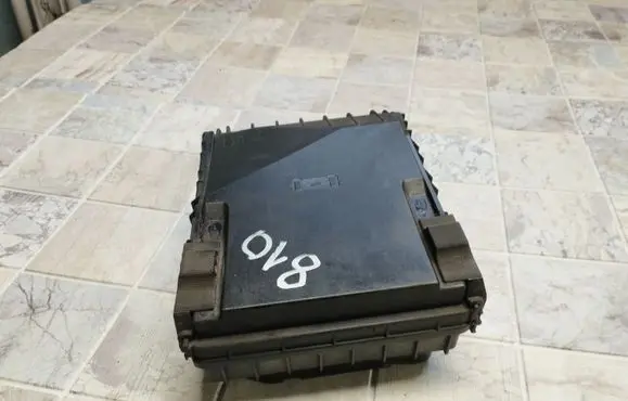 Skoda Octavia Mk2 (1Z) Fuse module 1K0937125A
