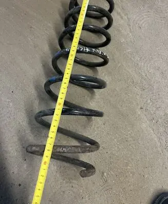 Toyota Avensis T220 Rear coil spring