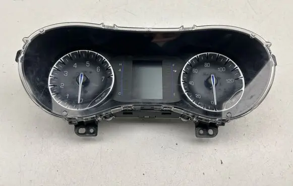 Chrysler Pacifica Speedometer (instrument cluster) 68227903AE 0103704200027