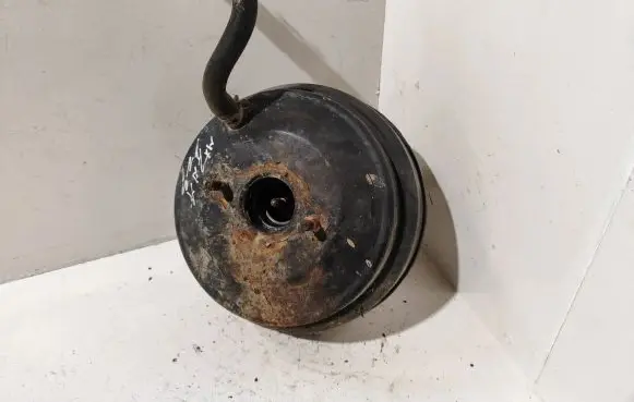 Mazda 323 F Brake booster 86204903