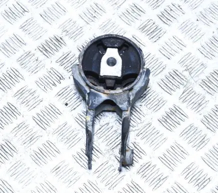 Mazda CX-3 Engine mount bracket DA6T39040