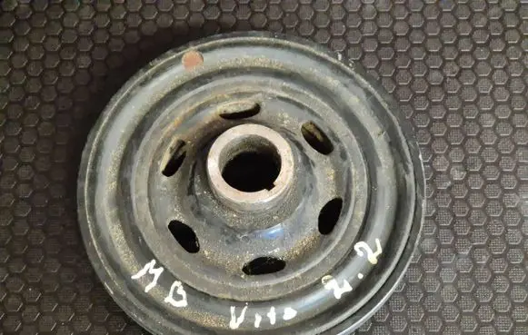 Mercedes-Benz Vito Viano W639 Crankshaft pulley A6110300503