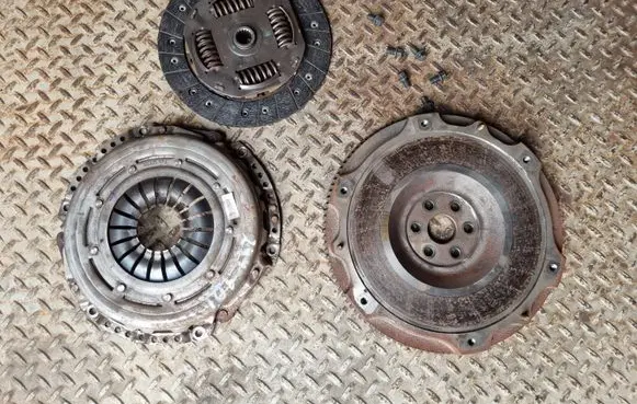 Ford Focus Clutch set kit CM5G6375RA C1BG7550DA C1BG7563DA