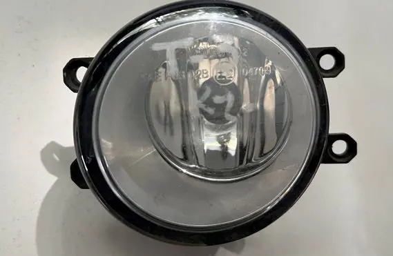 Toyota Avensis T250 Front fog light 812200D040 89204011