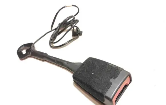 Volkswagen PASSAT B7 USA Front seatbelt buckle 561857756G