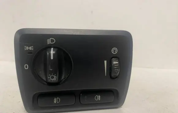 Volvo V70 Light switch 30739312
