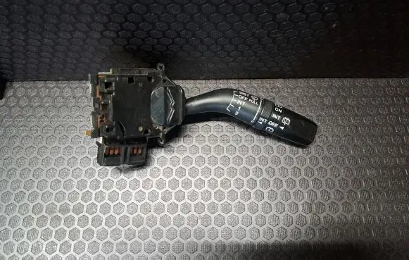 Mazda 626 Wiper control stalk 17B122