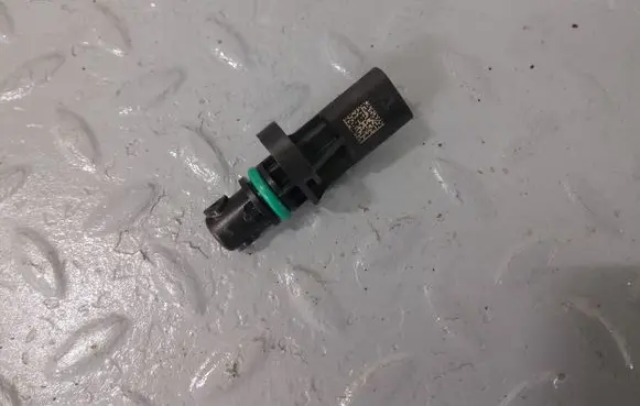 Skoda Kamiq Camshaft speed sensor 05E907601H