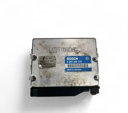 BMW 3 E30 Air suspension control unit module (rear) 12141734131 1734131 0261200175