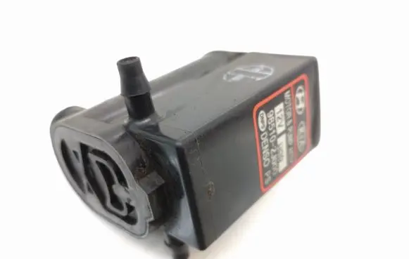 KIA Rio Windscreen/windshield washer pump 985102J000