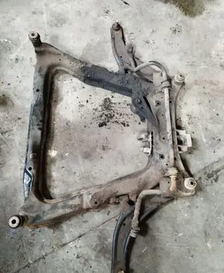 Nissan Qashqai+2 Front subframe